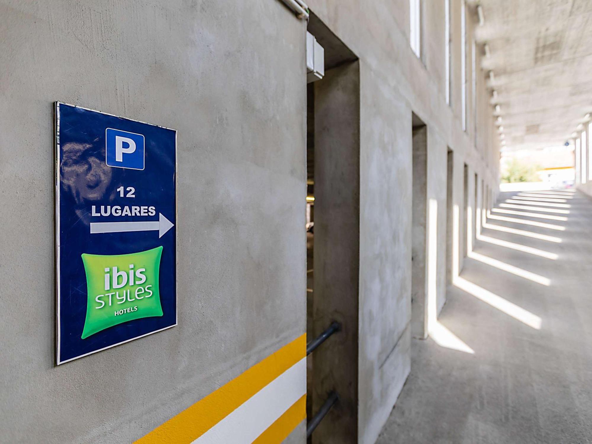 Hotel Ibis Styles Chaves Esterno foto