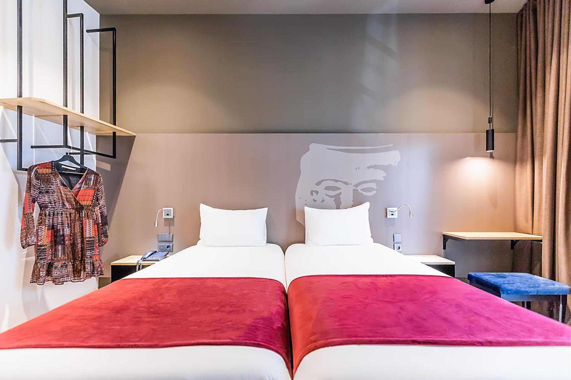 Hotel Ibis Styles Chaves Esterno foto