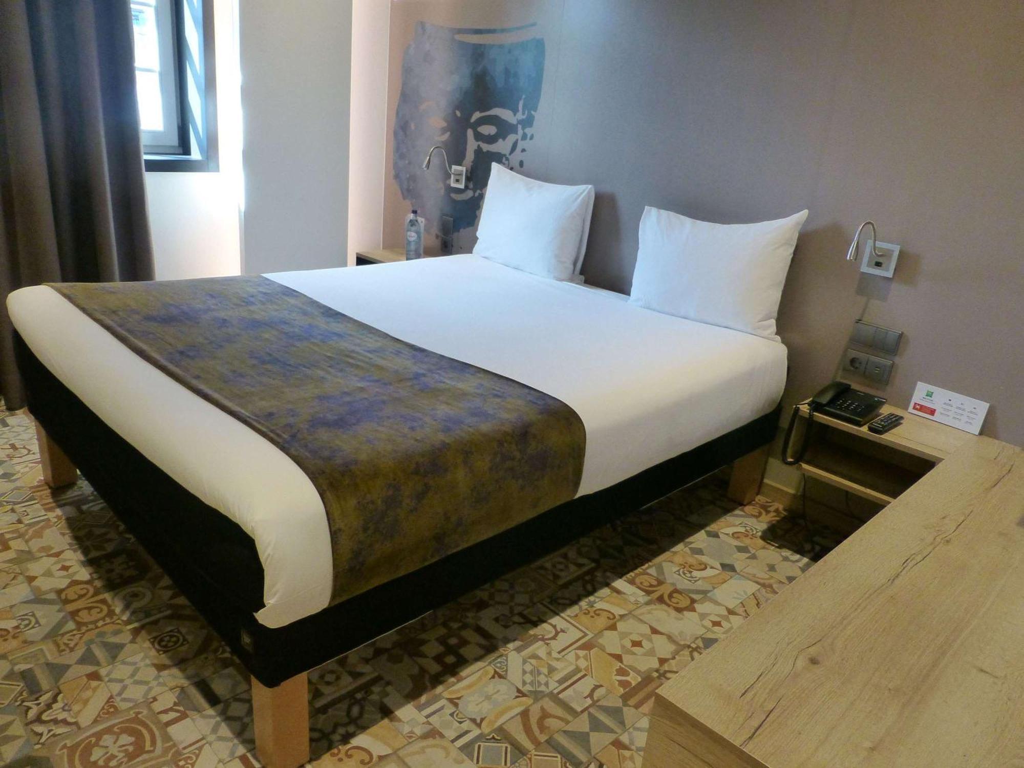 Hotel Ibis Styles Chaves Esterno foto